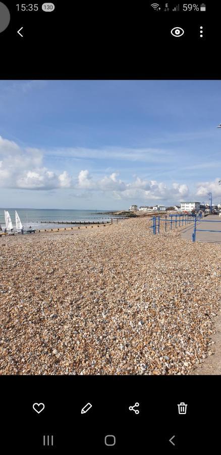 Villa Coastal Retreat Bognor Bersted Esterno foto